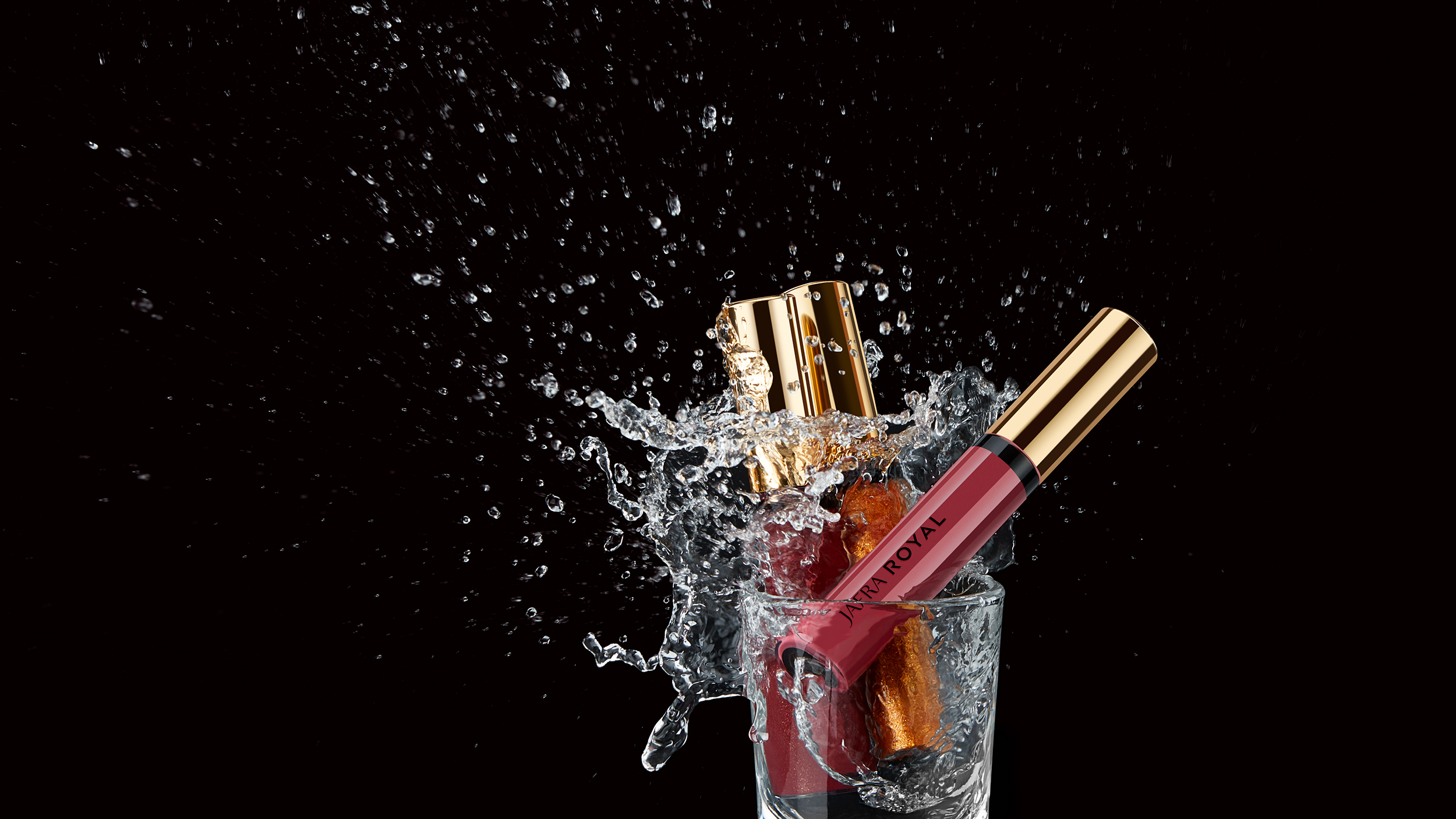 RoyalColor_PrettyLipGloss_Splash_hero_Group_074_web